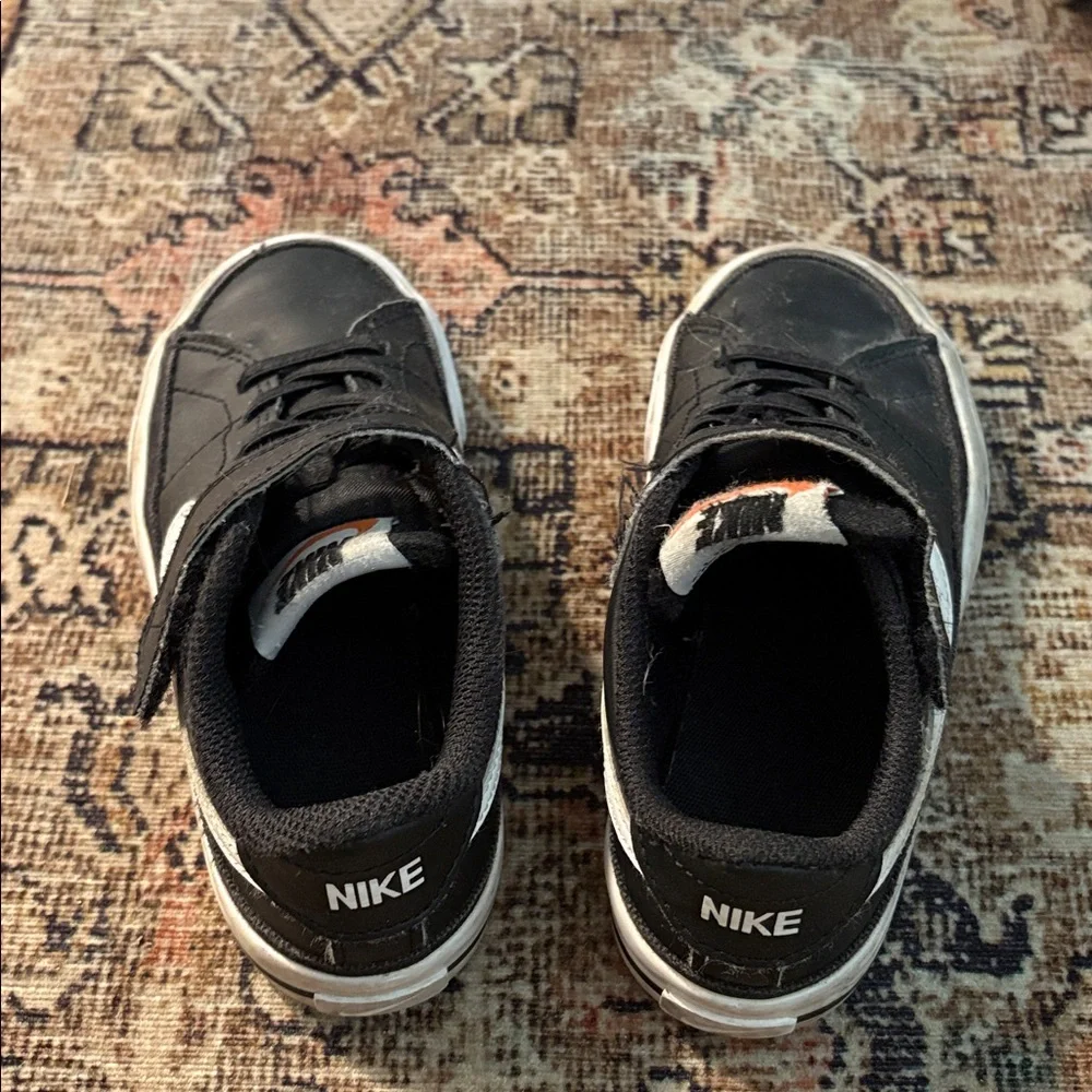 Nike Kids Black Sneakers